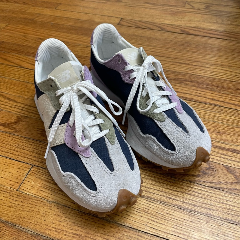 New Balance 327 women’s 8